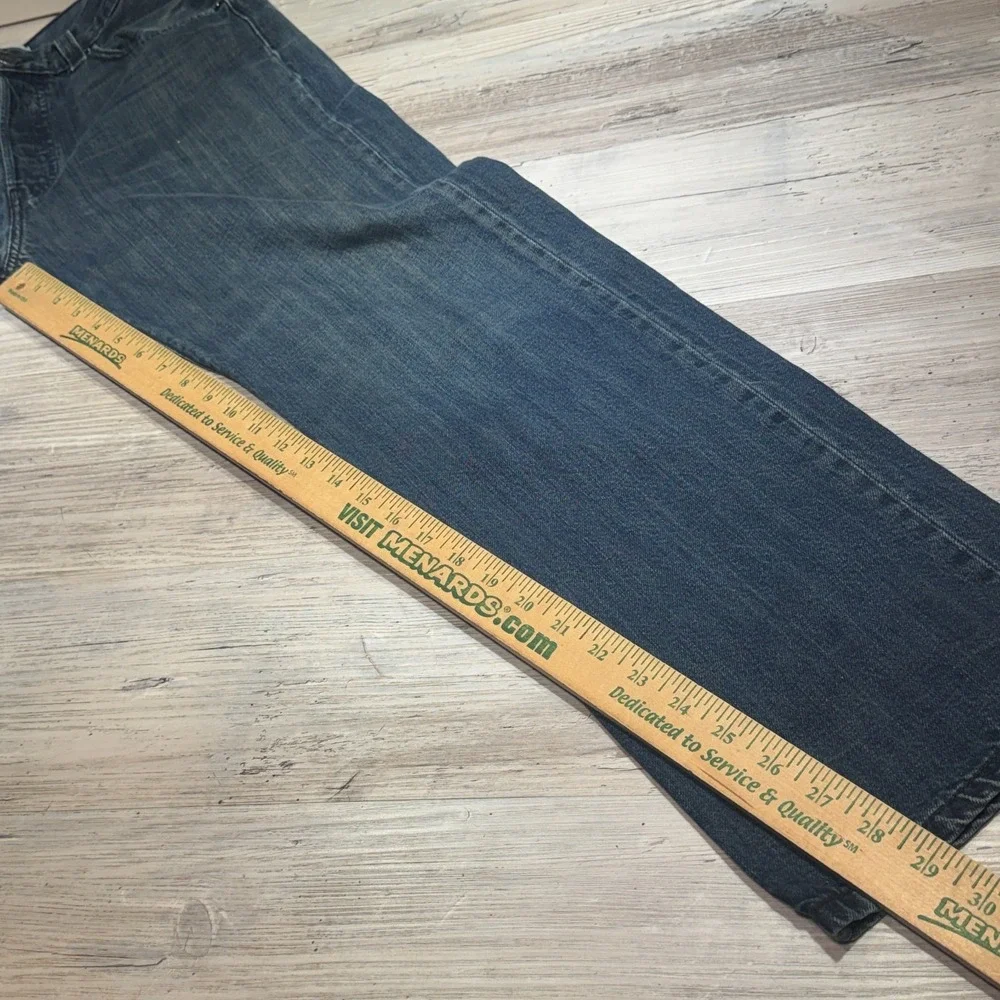 Levi's 501 Original Straight Leg Men's Jeans 30x30 Button Fly Modern-Y2K